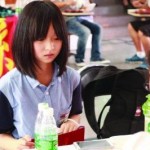 南大&ldquo;最萌小师妹&rdquo;走红 师妹,你们真的高中毕业了吗?