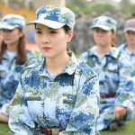 南艺新生颜值爆表  军训素颜最能检验美女